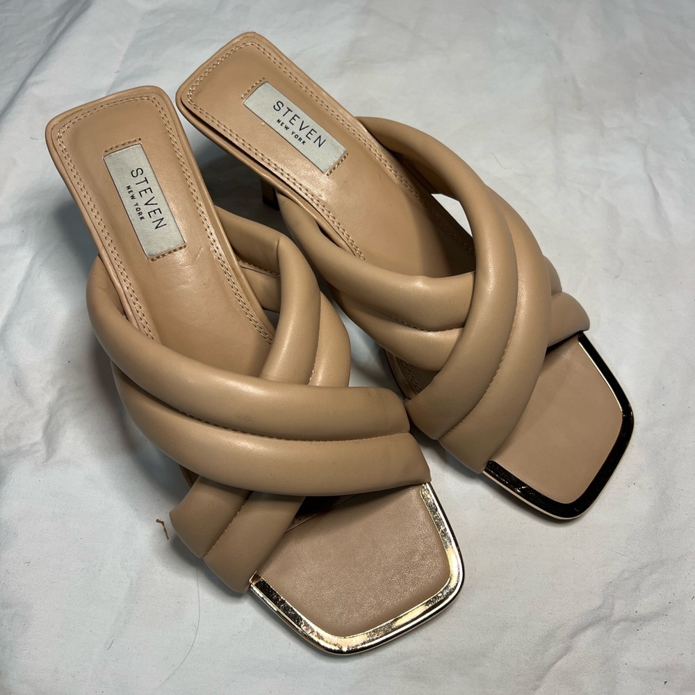 Steven heeled sandals. These stylish sandals from Steve Madden diffusion line